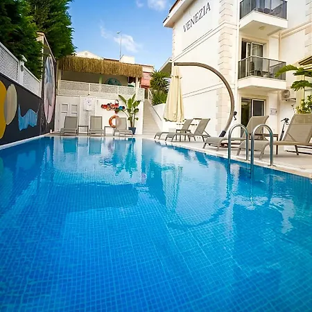 Venezia Alacati ホテル Çeşme